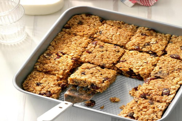 Cinnamon Cranberry Oat Bars