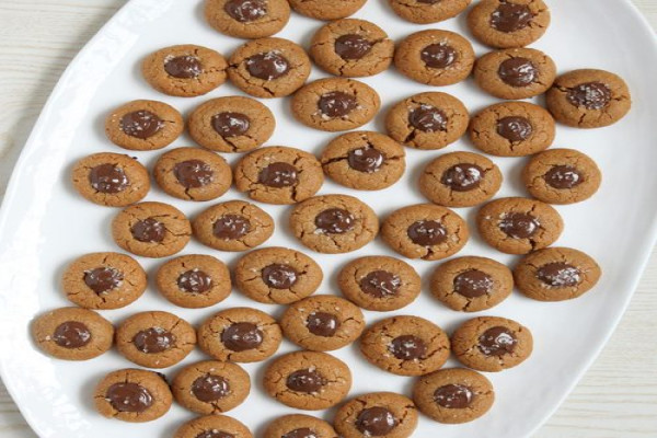 Peanut Butter Thumbprint Cookies