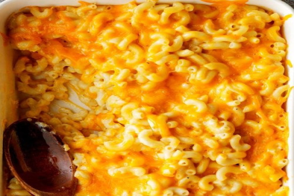 Old Fashioned Baked Macaroni and Cheese