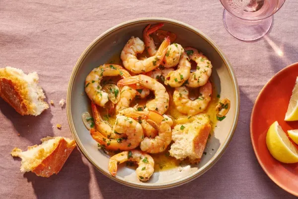 Gambas al Ajillo (Shrimp in Garlic Sauce)