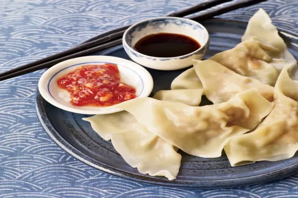 Boiled Shrimp and Pork Dumplings with Bamboo Shoots