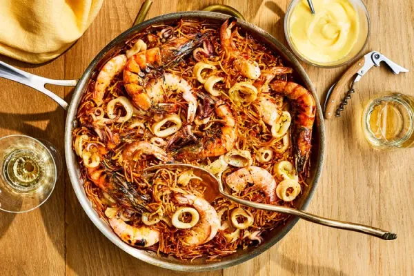 Squid and Shrimp Fideuà with Allioli