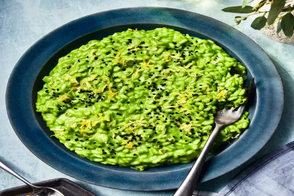 Risotto with Parsley Puree and Caramelized Garlic