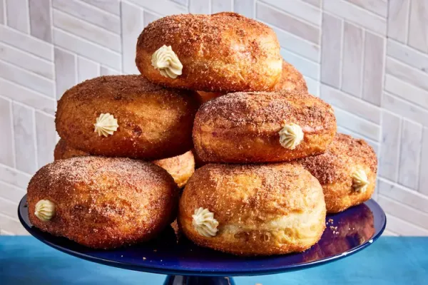 Cinnamon Cardamom Sufganiyot