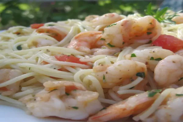 Lemony Garlic Shrimp with Pasta