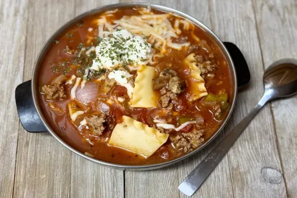 Easy Slow Cooker Lasagna Soup